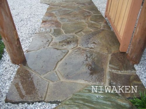 こだわりの和風石貼り